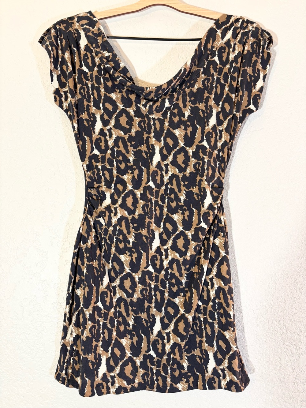 Diane Von Furstenberg Leopard Print Silk Jersey Cowl Neck Dress Size 8
